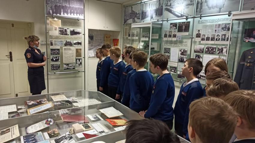 Архангельские школьники посетили музей вневедомственной охраны Росгвардии